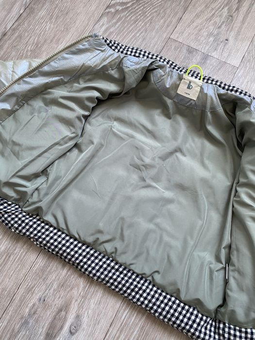 Продам детскую куртку