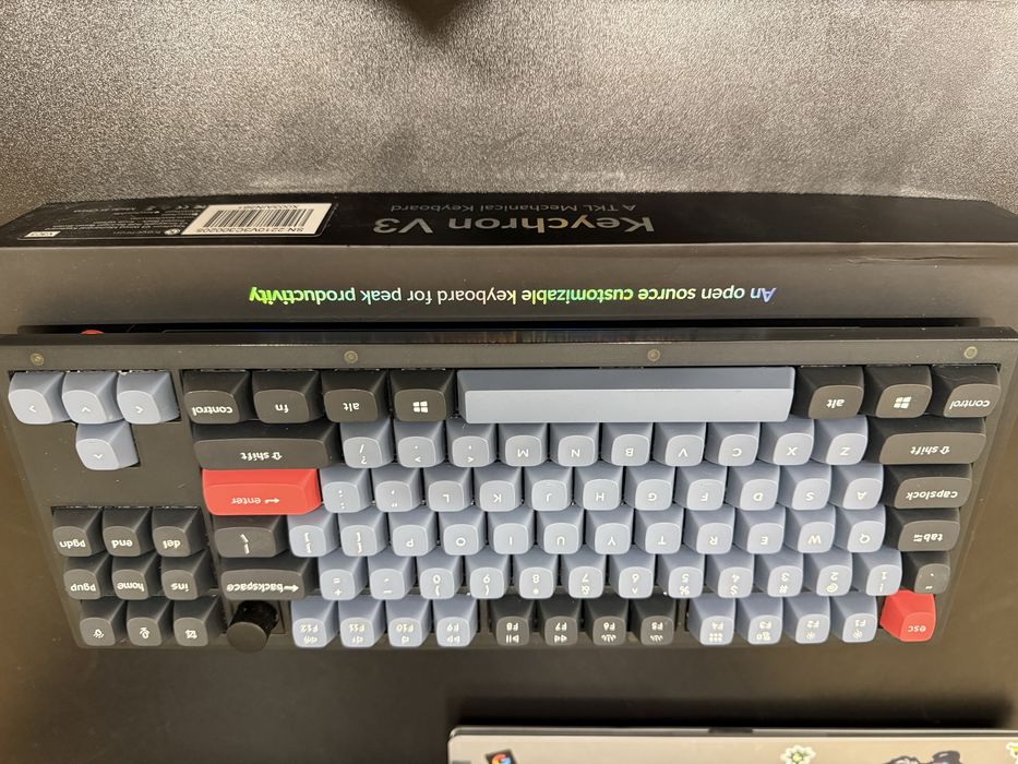 Като НОВА! Keychron V3 TKL  механична клавиатура Brown Switches