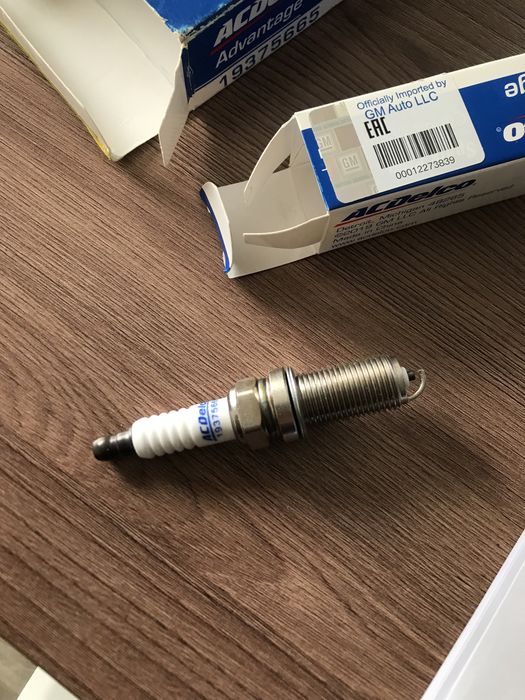 Продам свечи зажигания Киа,Хендай