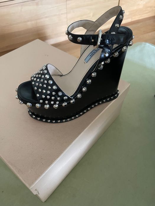 Оригинални обувки Prada и Dsquared