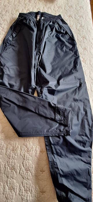 Нови яке и панталон за дъжд/вятър, ветровка