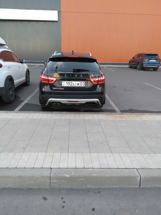 Продам машину лада веста кросс