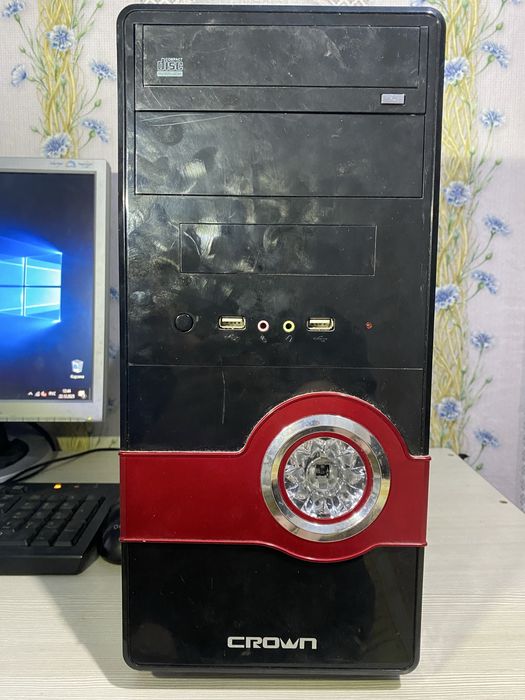 Компьютер с монитором