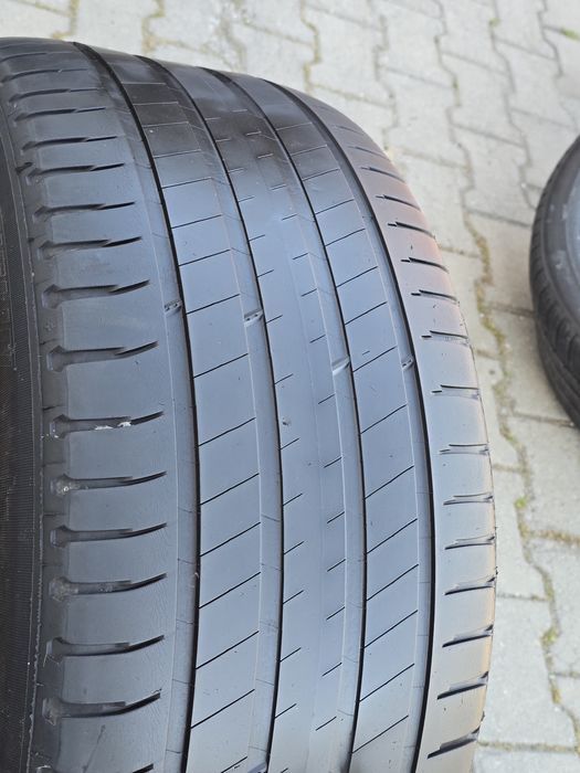 285 40 20 Michelin