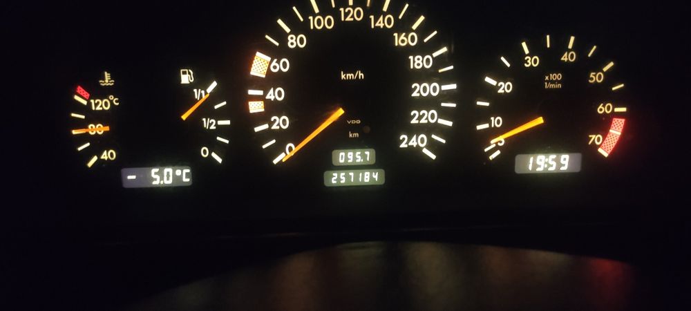 Продам w202 японец