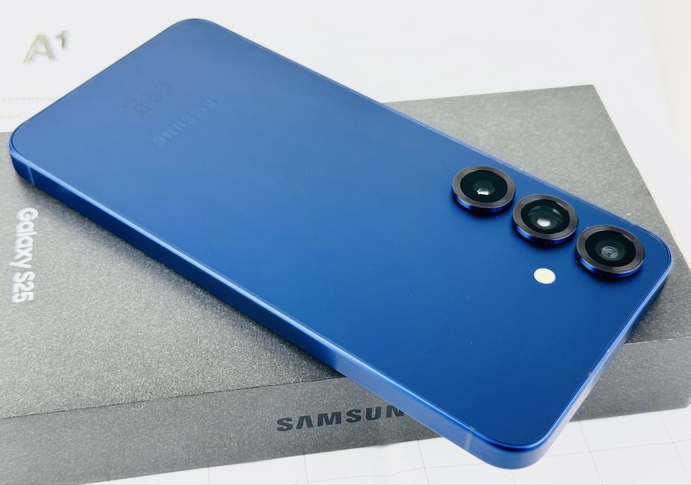 НОВ! Samsung Galaxy S25 5G 128GB 12RAM Navy 2г. Гаранция!
