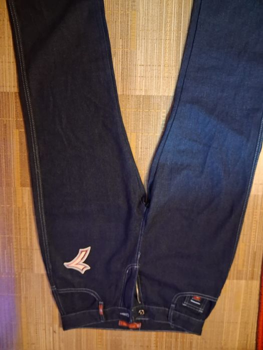 Продам  джинсы .