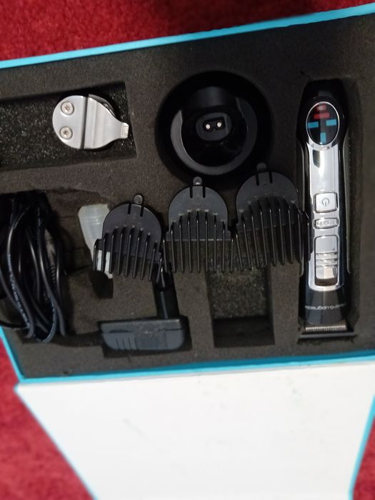 Masina profesionala de tuns cu acumulator