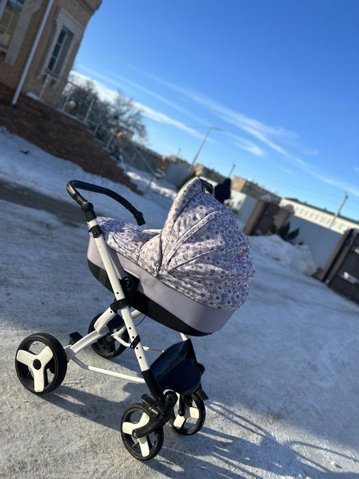 Продам коляски 2 в 1 есть прогулочный блок