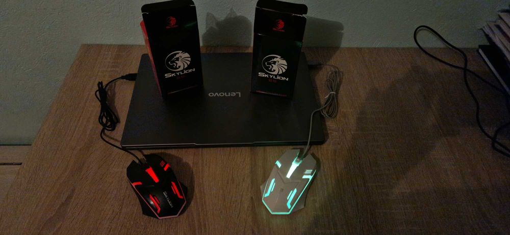 Mouse cu 3 taste cu fir Iluminare colorată pentru jocuri