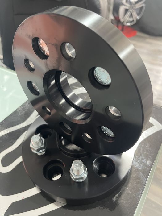 2 Distantieri grosime 21 mm-5x114.3 Mazda/Mitsubishi/Kia/Hyundai.