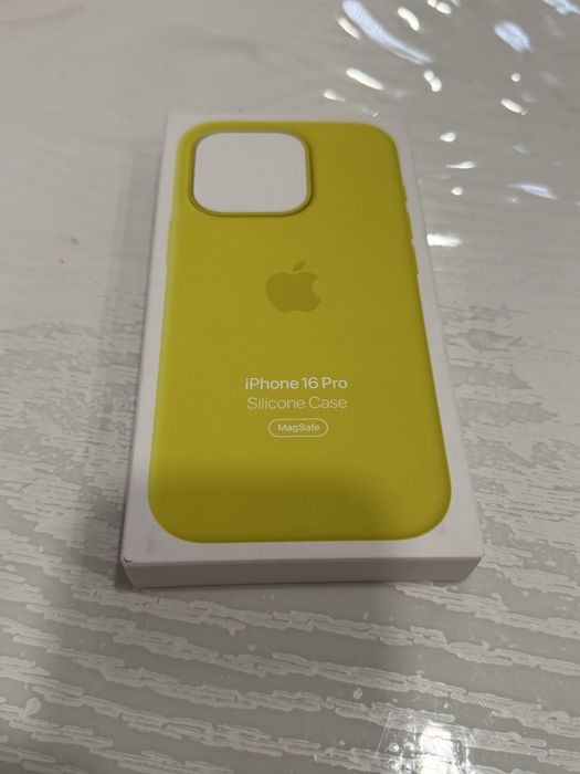 Чехол Apple iPhone 16Pro Silicone Case Star Fruit