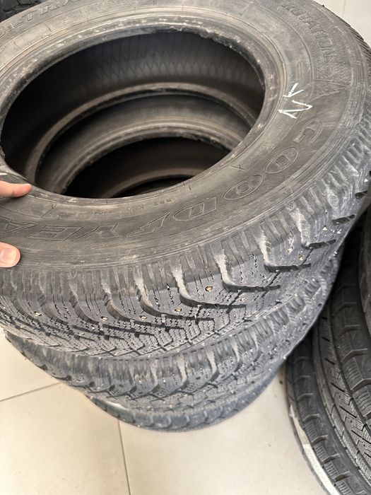 Goodyear шиповка 225/70 r16