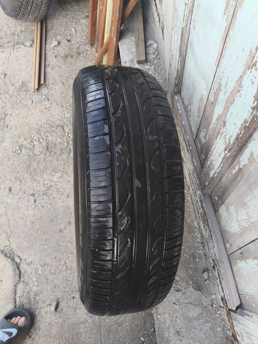 Продам летнюю резину, 2шт