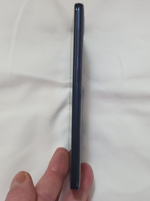 Tel. Samsung A20.