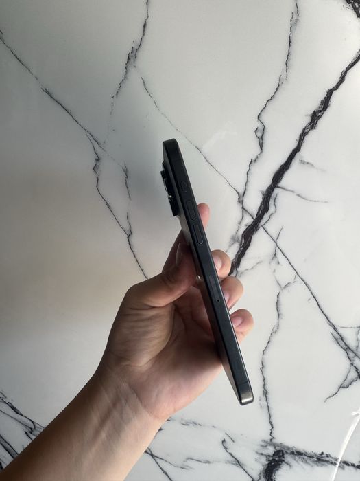 Продам iphone 15 pro max 256
