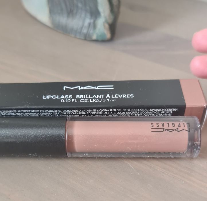 Козметика на Bobbi Brown, YSL и др. и Mac