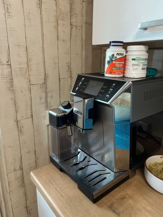 Кофе машина Delonghi primadonna class