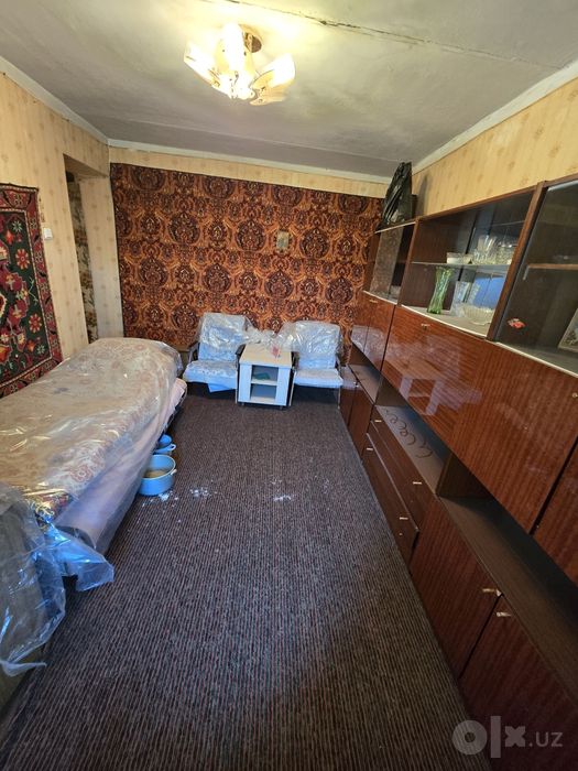 Срочно. Продается. Чиланзар 23.  Малогоборит 2 х комнатная