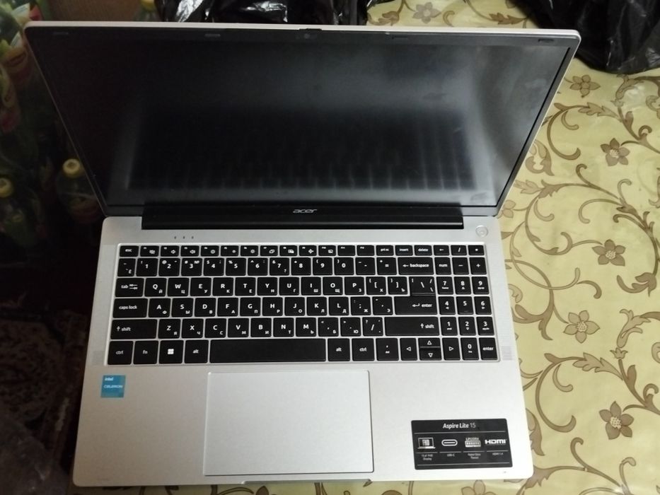 Acer aspir 15 lite noutbuk sotiladi