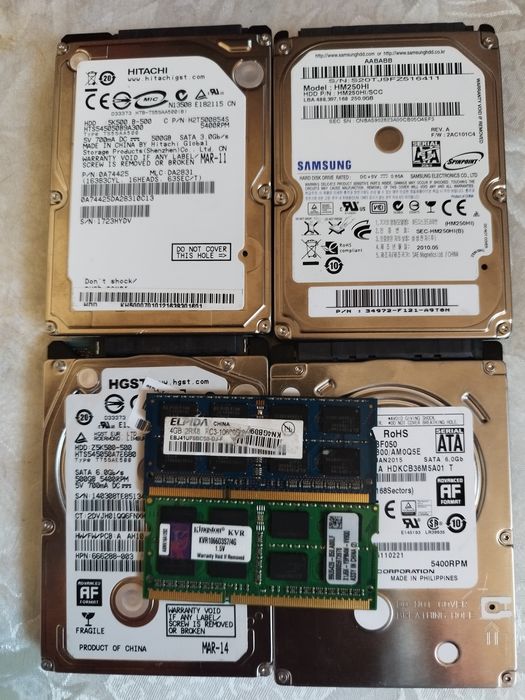 Vând harduri de 500 GB și plăcute 4 GB ddr3