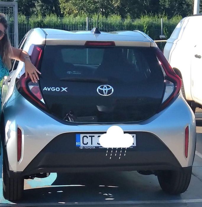 Лек автомобил Toyota Aygo X