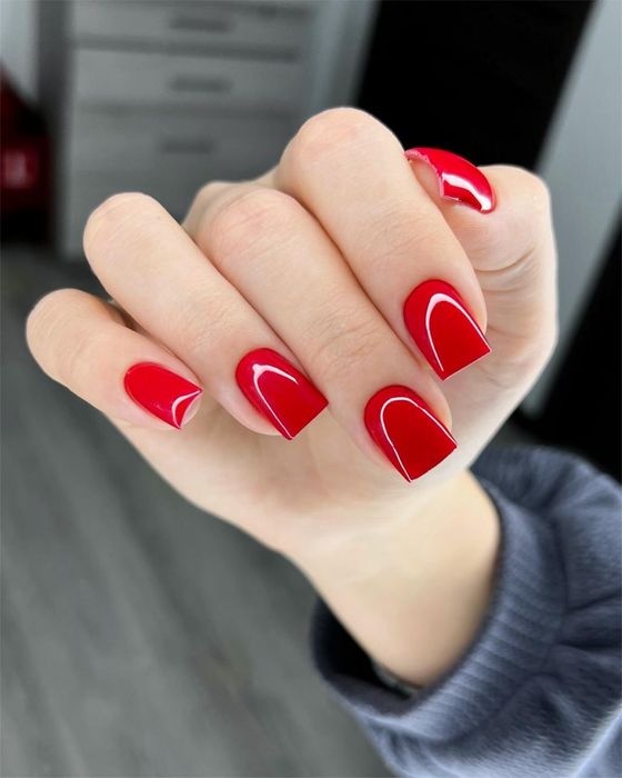 Маникюр, педикюр, наращивание ногтей