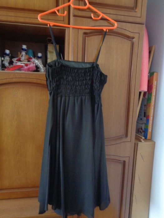 Vand rochie de  vara pt dama 2.