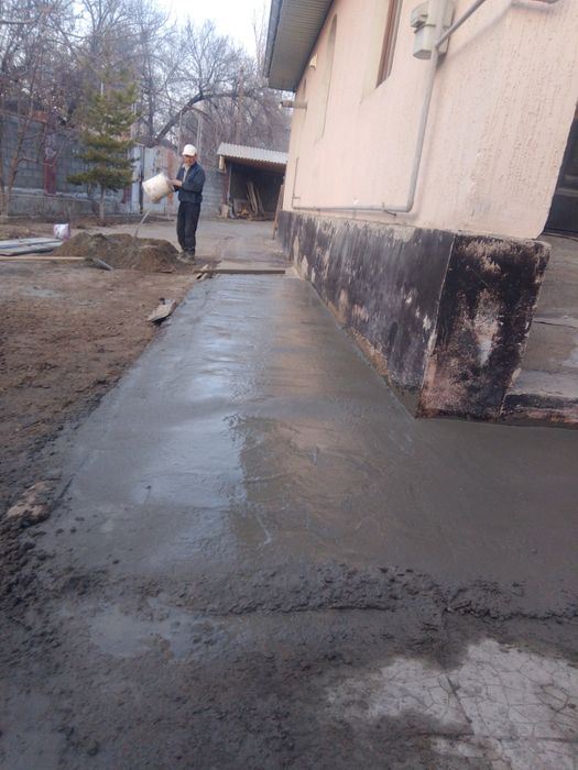 Отмостка и фундамент