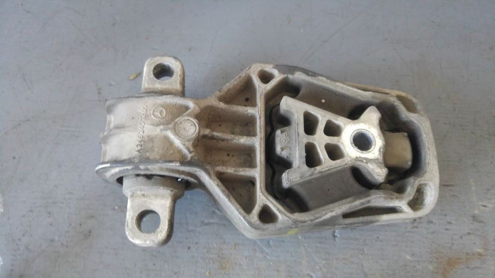 suport motor 1.5 d k9k mercedes a-class w176 2012-2018 a2462401209