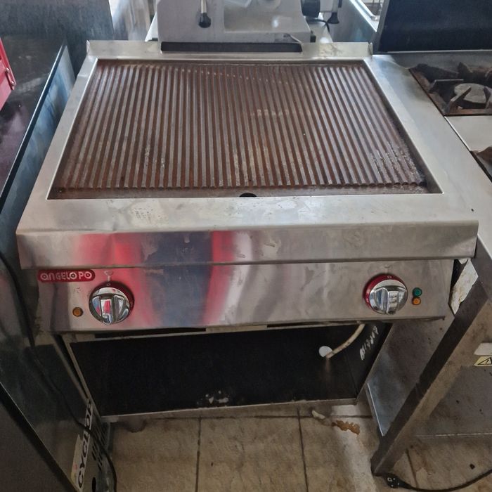 Gratar gaz sau curent cu banc, din inox, de putere