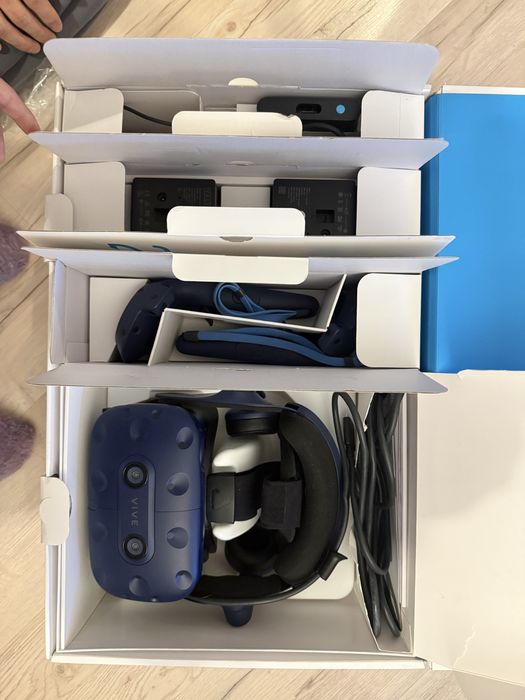 Шлем ВР HTC Vive Pro