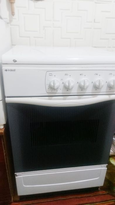 Продам газ плиту