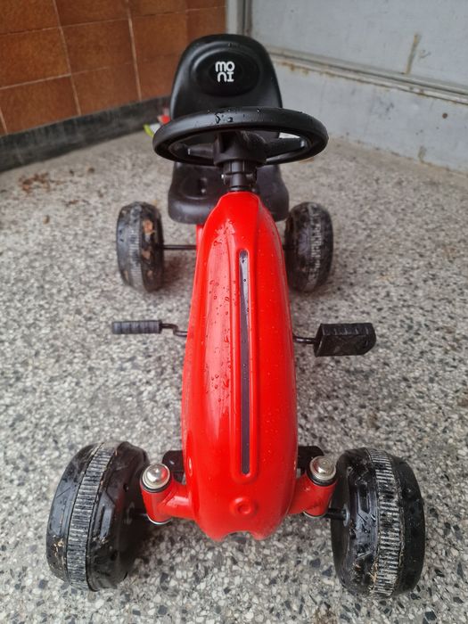 Детска количка с педали