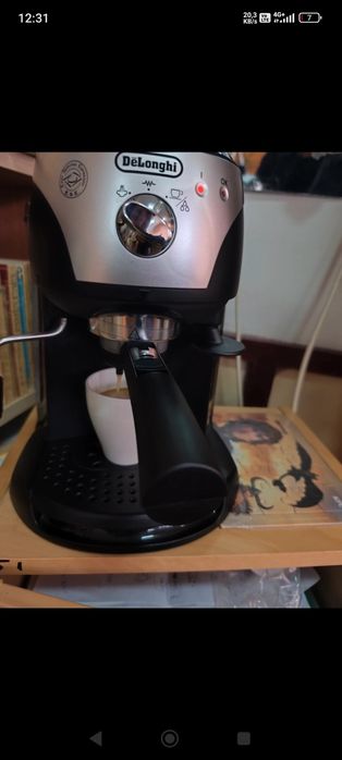 Aparat cafea DeLonghi