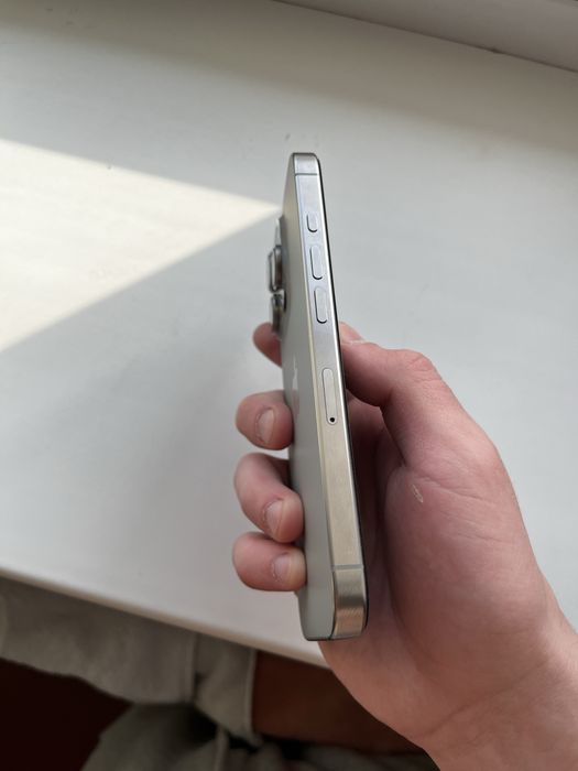 Iphone 16 Pro 128gb titan