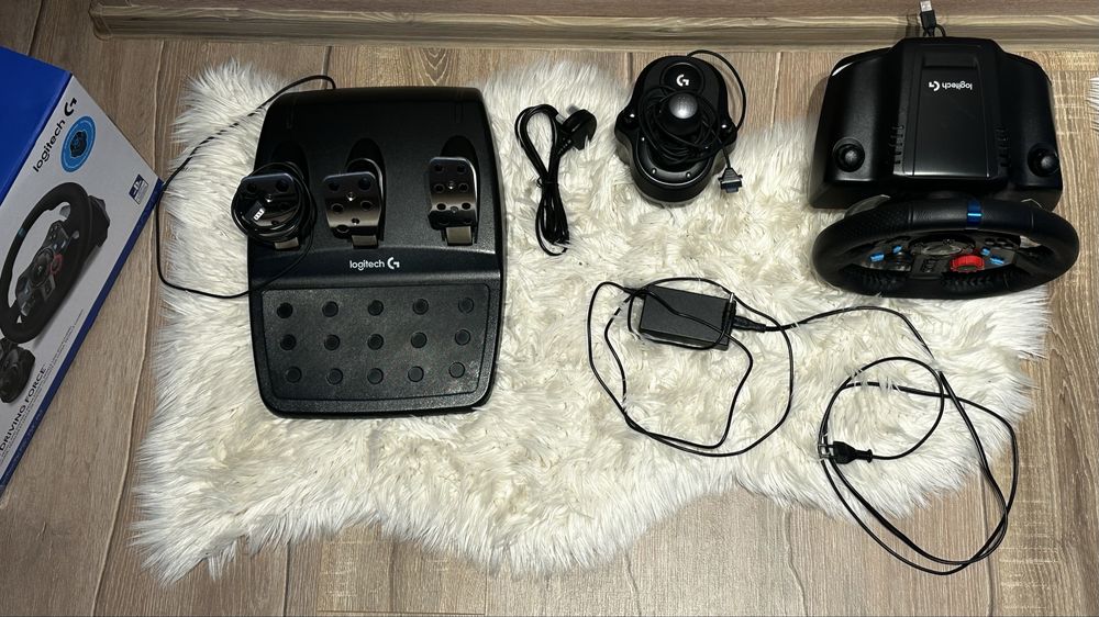 Logitech G29 + schimbător + pedale + stand MYRIA MG7424