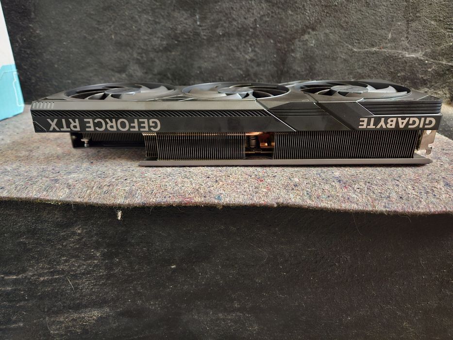 GeForce RTX™ 4080 Super Windforce V2 16G Gigabyte