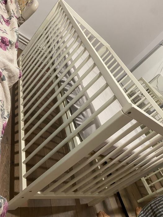 Pătuț Ikea + saltea + 9 cearceafuri