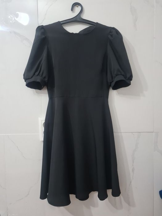 Платье черное официальное для выпускного S