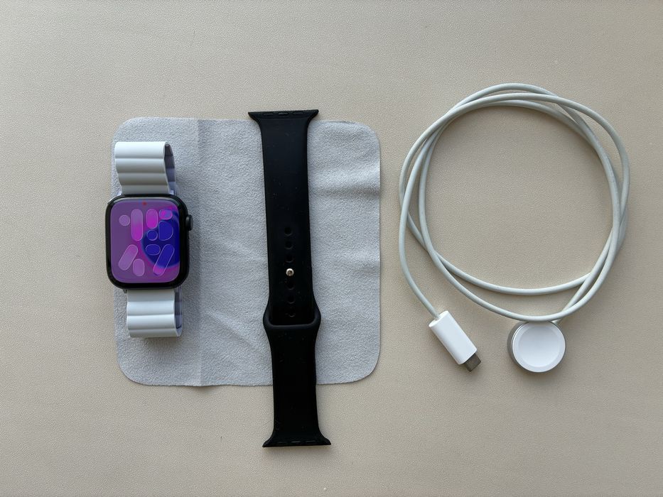 Apple Watch 7 series, 45mm, +1 ремешок