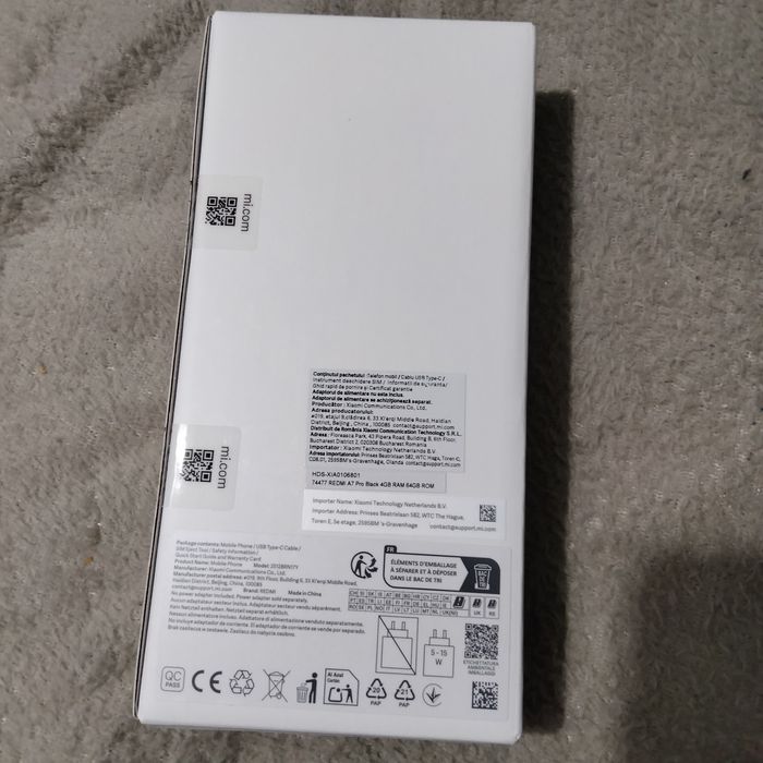 Telefon nou sigilat