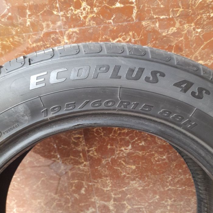 Holati yaxshi  hichqanaqa aybi yo'q vse sezonni balon
195 60 / 15 razm