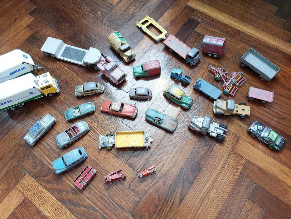 Machete masinute metal Dinky Toys 1940 Matchbox Hot Wheels Originale.