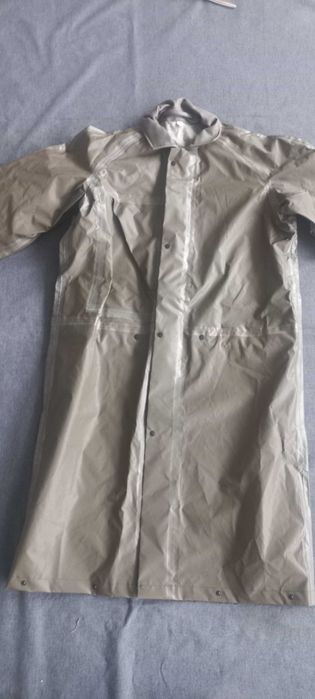 Продавам дъждобрани