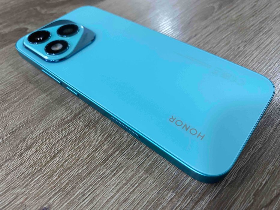 Мобилен Телефон  Honor 400lite  256гб/8гб