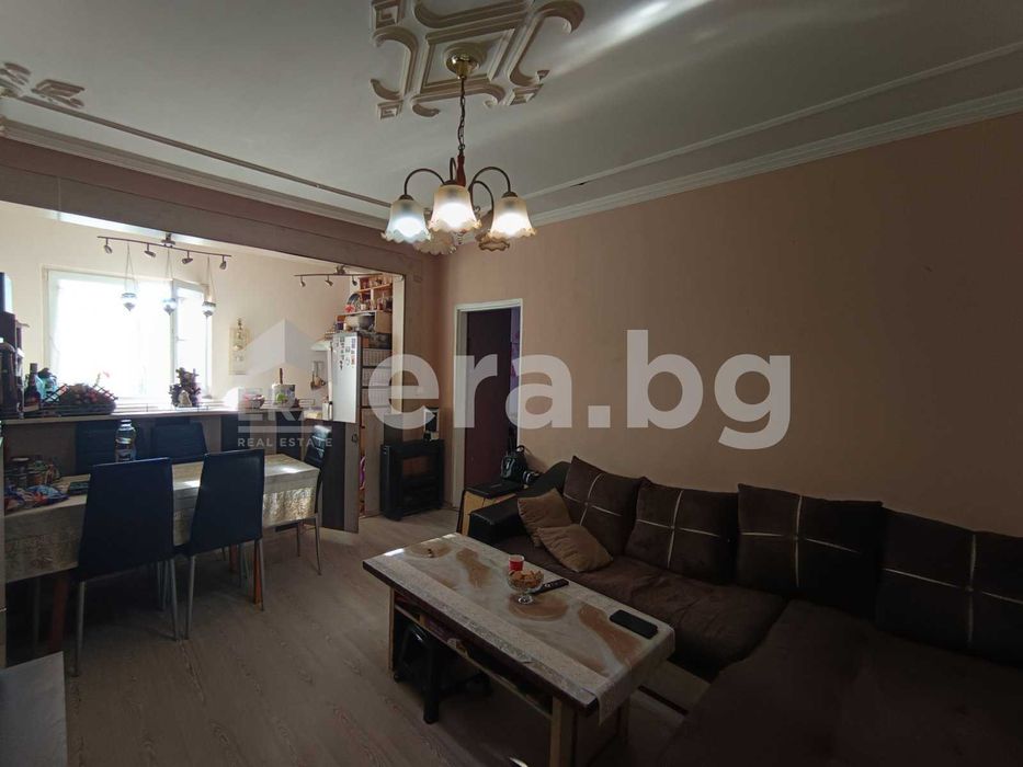 Продава се Тристаен апартамент в Варна, Кайсиева градина - 60 кв.м за 1665 €/кв.м - Снимка #1