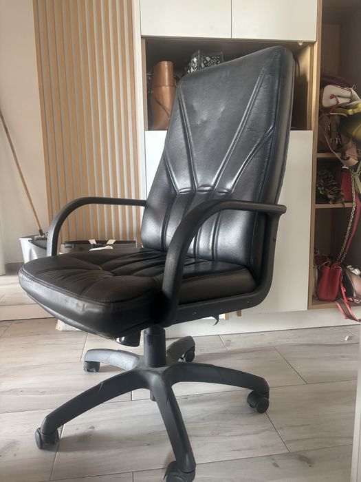 Birou + scaun piele