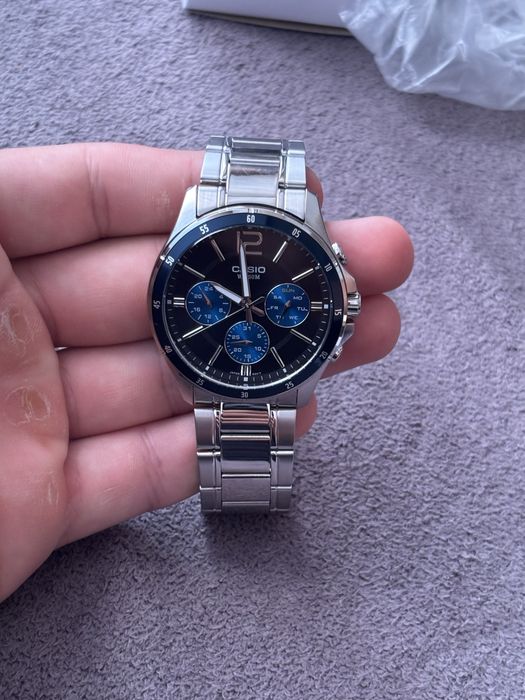 Часовник на casio.