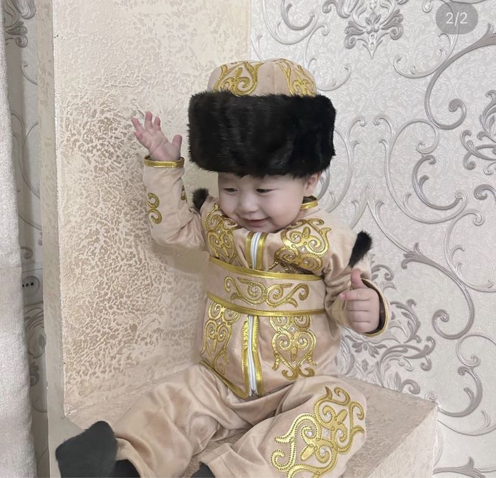 Жалаңаш ұсқынсыз әйелдер